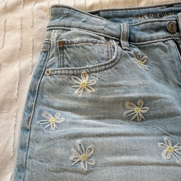 NWT American Eagle Daisy Jean cutoff shorts - Picture 5 of 6